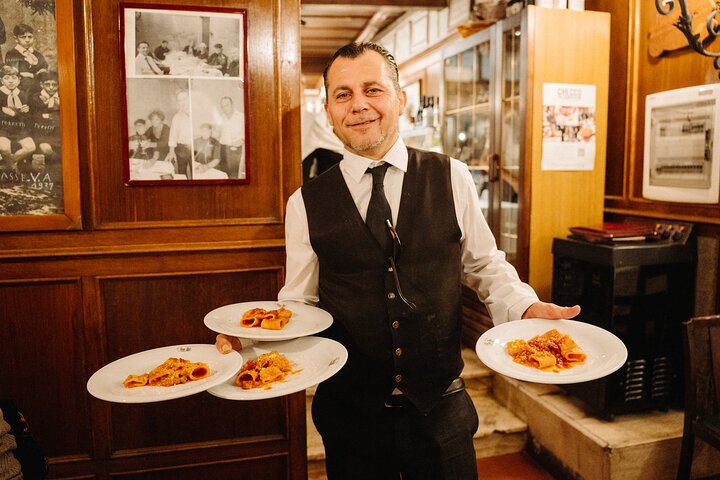 Dégustation gastronomique au coucher du soleil dans le Trastevere, Rome — visite en petit groupe