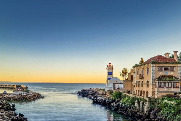 Excursion privada Sintra Cabo da Roca y Cascais con entradas al Palacio da Pena incluidas