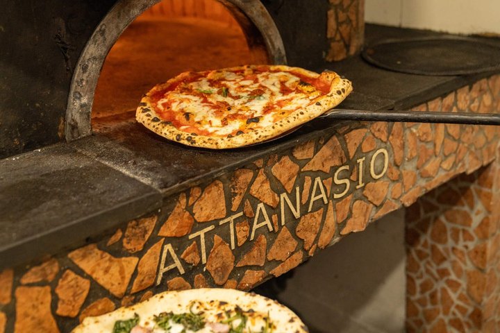 Tour pizza et boissons Naples — 6 variétés de pizzas dégustées
