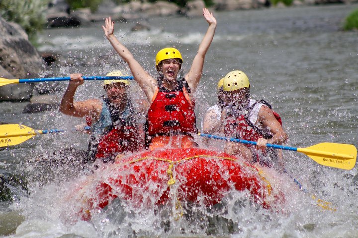 Rafting en eaux vives dans les gorges du Rio Grande entre Santa Fe et Taos au Nouveau-Mexique