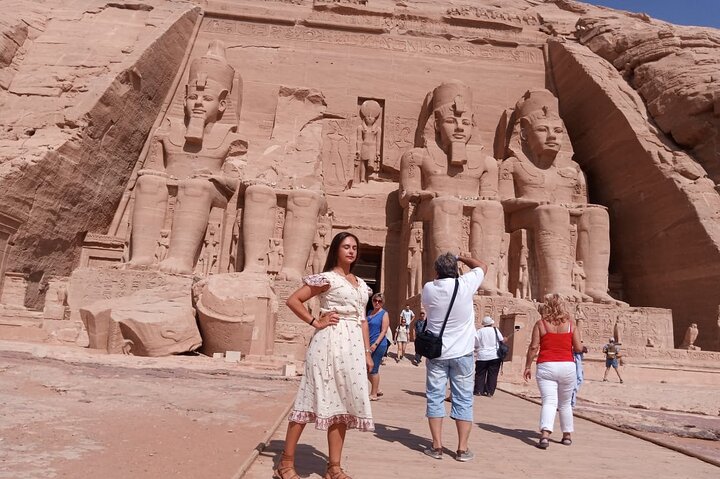 Excursion privée Abu Simbel depuis Assouan temples Ramsès II Nefertari — 224493P36
