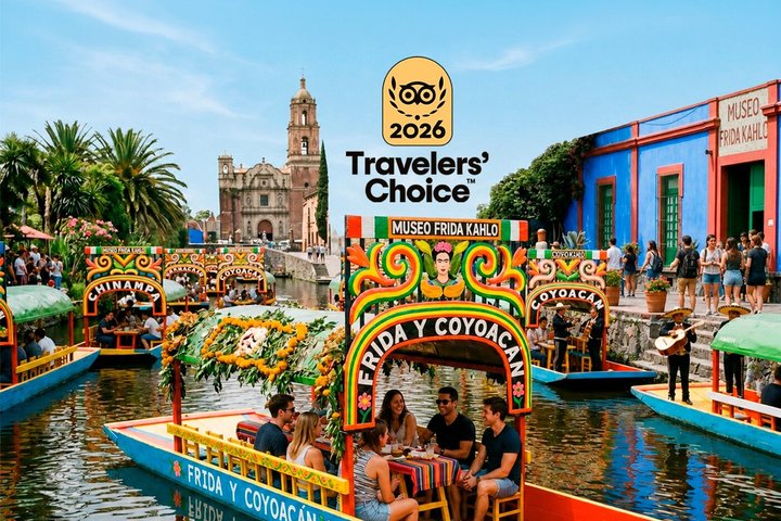 Visite premium musée Frida Kahlo et Xochimilco — trajinera colorée sur les canaux UNESCO