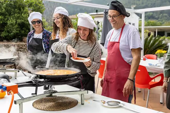 Cours de cuisine paella valencienne authentique ferme typique