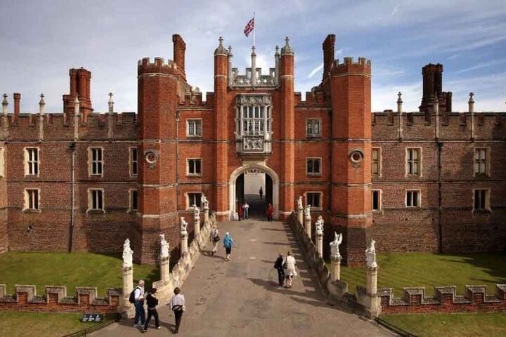 Visite privée Hampton Court Palace grands appartements Tudor