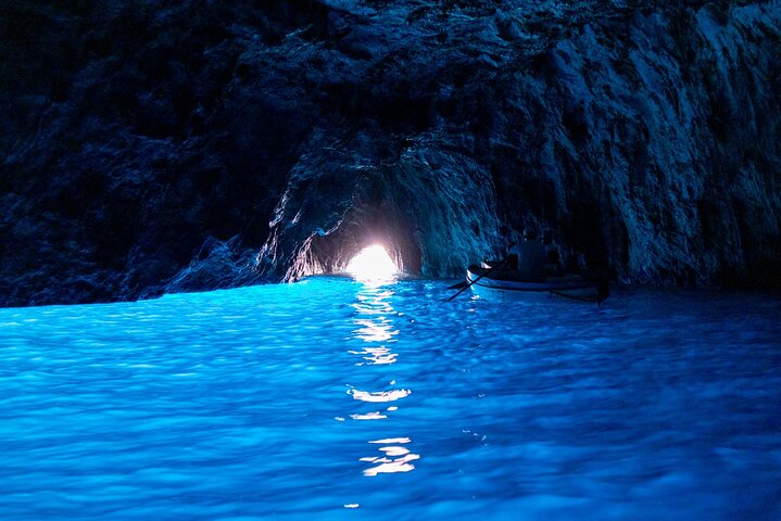 Tour guidé en petit groupe Grotte Bleue, Anacapri et Capri depuis le port de Naples Molo Beverello