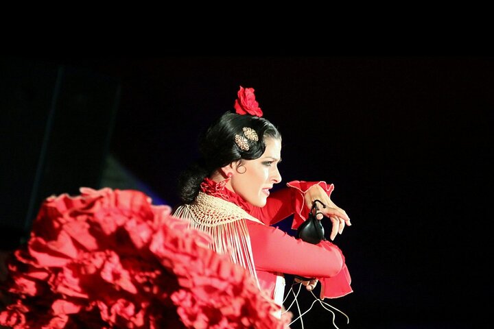 Madrid flamenco show intimate tablao dinner drinks included