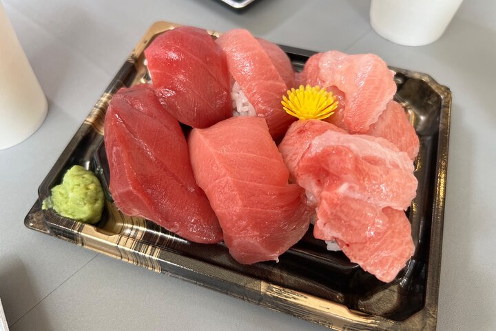 Promenade de dégustation au marché extérieur de Tsukiji - 465886P5