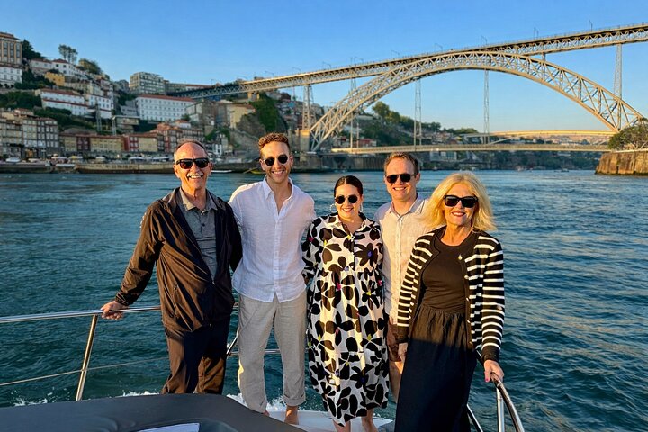 Croisière yacht Douro Porto 6 ponts petit groupe coucher de soleil