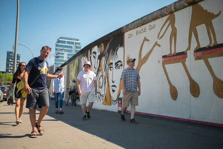 Tour à pied Guerre Froide Berlin, East Side Gallery et checkpoint historique