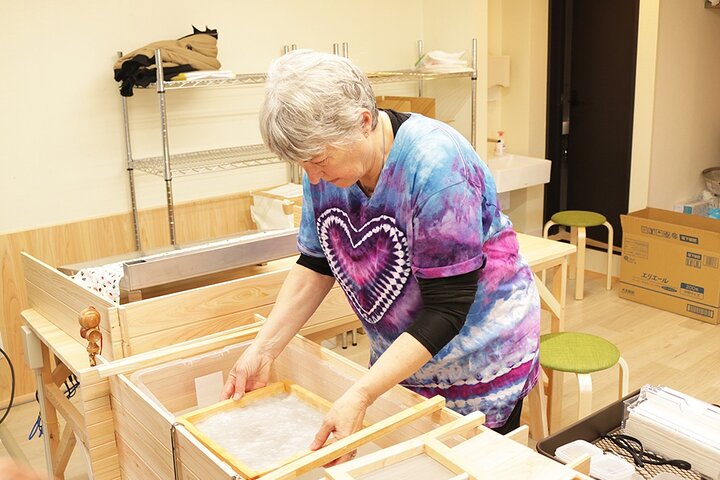 Atelier fabrication washi papier japonais UNESCO Hakone Yumoto — artisanat traditionnel