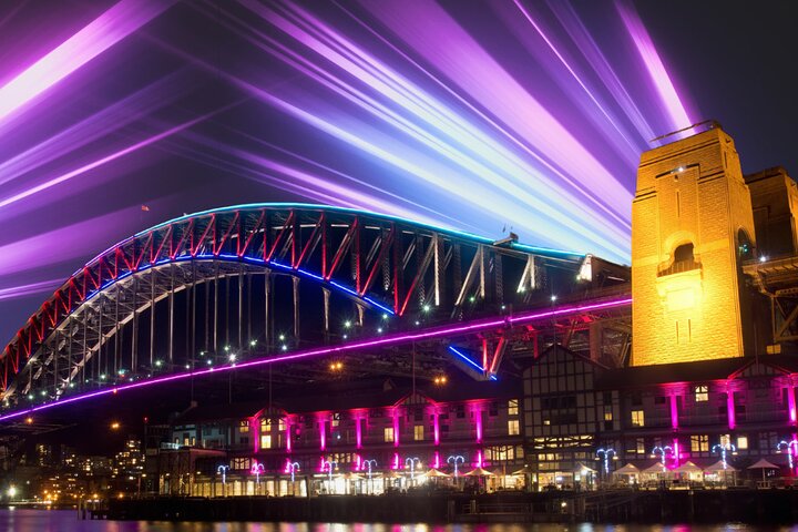 Crucero festival Vivid Lights Sídney — la opción más accesible desde 27 AUD