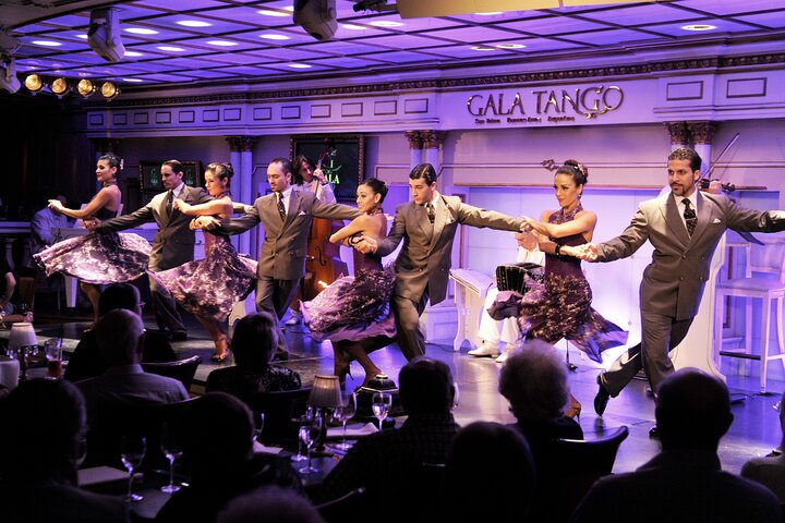 Gala Tango Show avec dîner gastronomique et décoration à la française à Buenos Aires