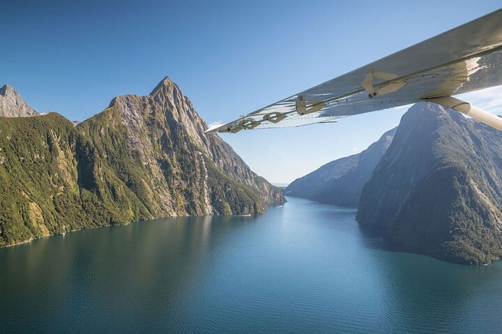Tour premium Milford Sound bus croisière vol et déjeuner pique-nique depuis Queenstown