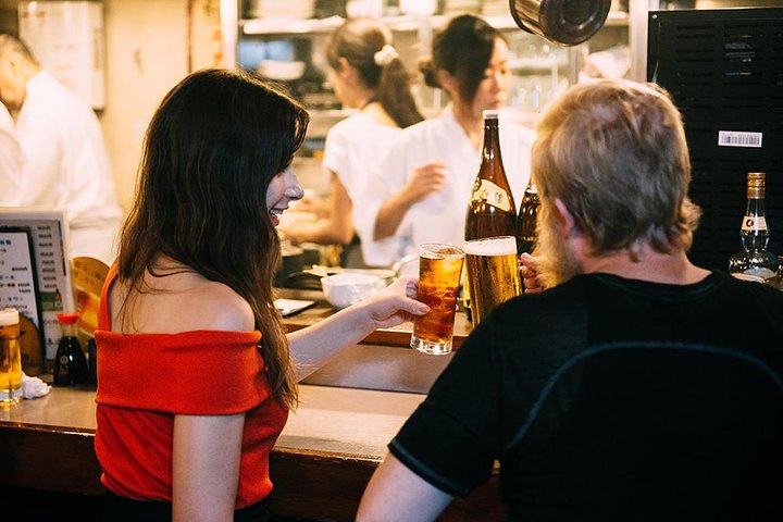 Bar-hopping nocturne à Shimokitazawa — izakayas et vie nocturne underground