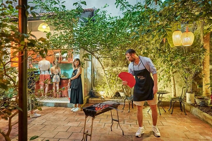 Cours de cuisine initiation 2h Hanoï — phở, bún chả, bánh xèo et café aux oeufs offert