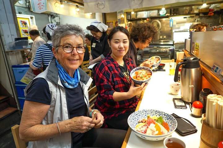 Coulisses du marché Tsukiji avec 10 dégustations de fruits de mer - 63670P32