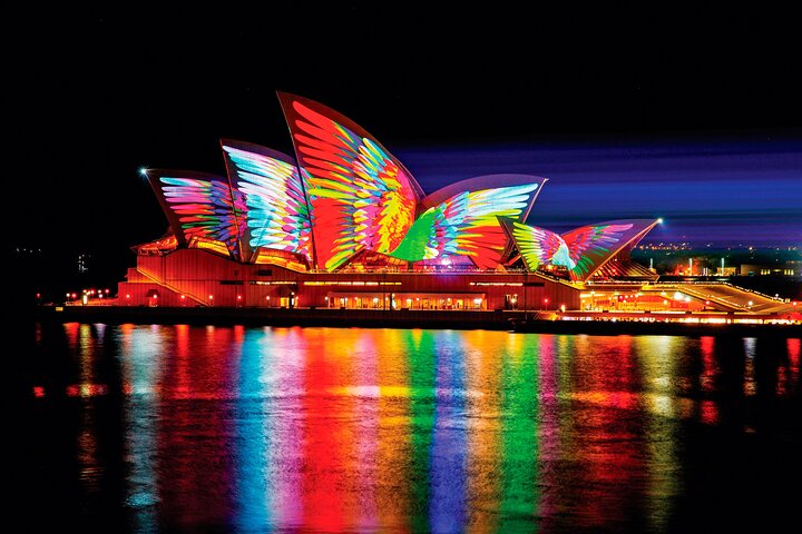 Crucero catamarán íntimo Vivid Sydney — catamarán de lujo en Sydney Harbour