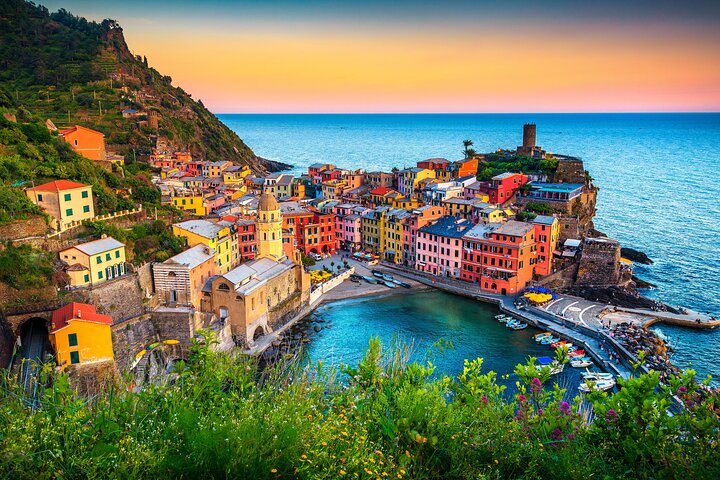 Minivan privado desde Florencia hacia las Cinque Terre y la Torre Inclinada de Pisa