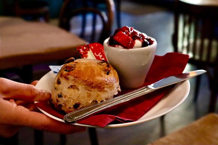 Food tour Edinburgh scotch whisky haggis Vieille Ville Royal Mile