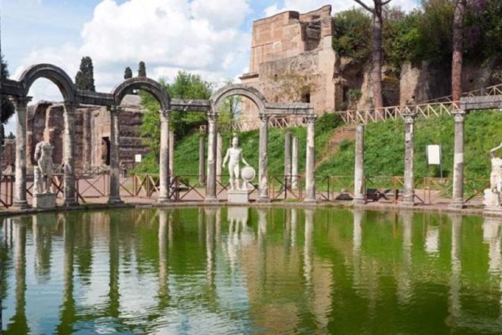 Semi-private tour max 8 people to Hadrian's Villa and Villa d'Este Tivoli from Rome