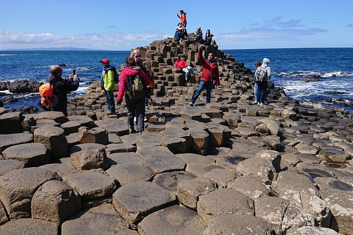 Excursion privée à la Chaussée des Géants depuis Belfast, colonnes de basalte et côte d'Antrim