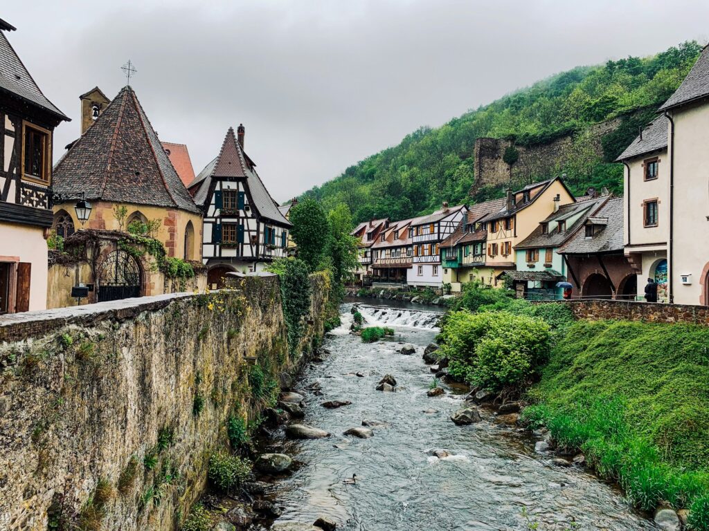 Tour ICONICS Route des Vins Alsace villages médiévaux Riquewihr Kaysersberg