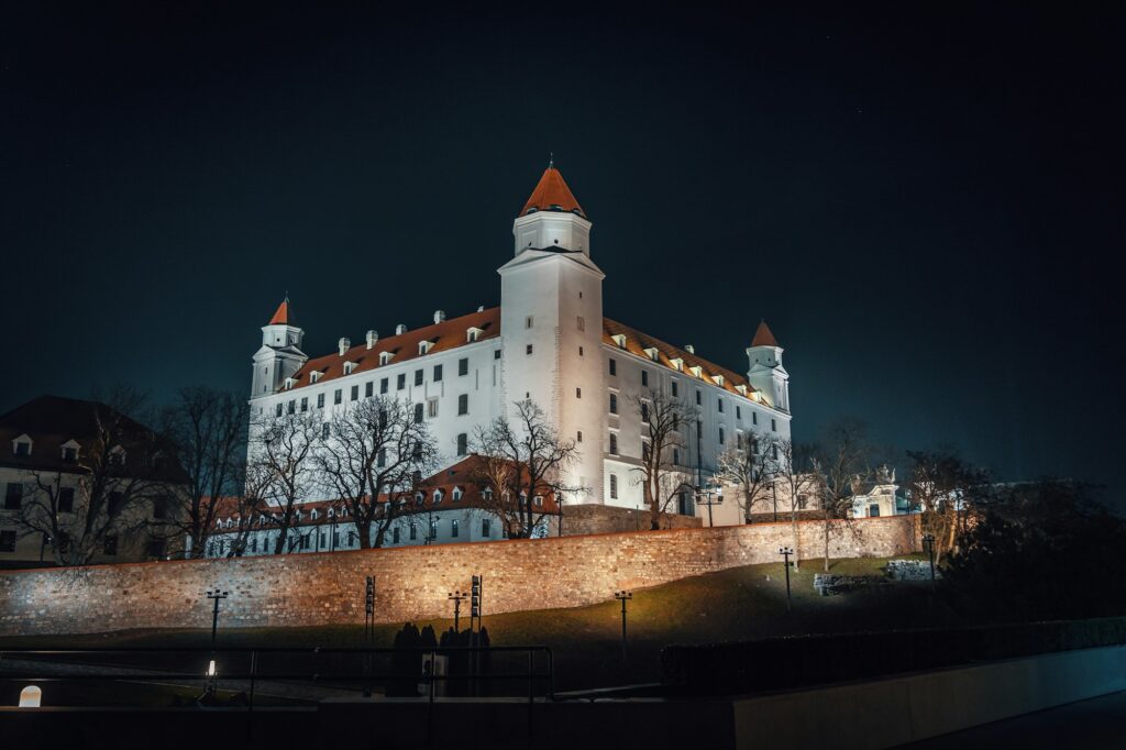 Bratislava hors des sentiers battus quartier juif architecture communiste visite privée