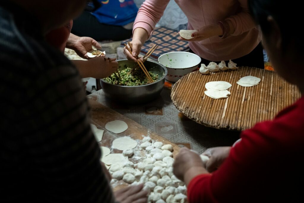 Cours de cuisine traditionnel atelier gastronomique ingredients locaux