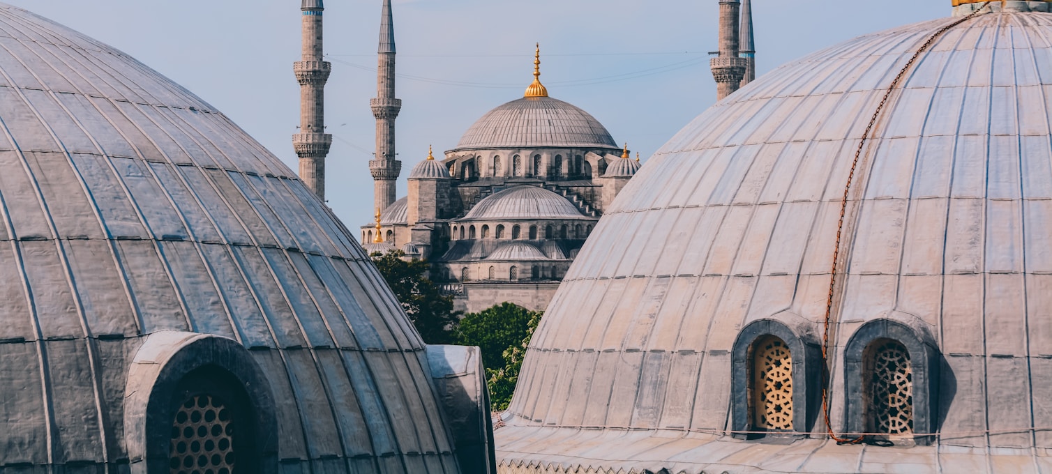 Vue aérienne de la Mosquée Bleue et de Sainte-Sophie à Sultanahmet, Istanbul