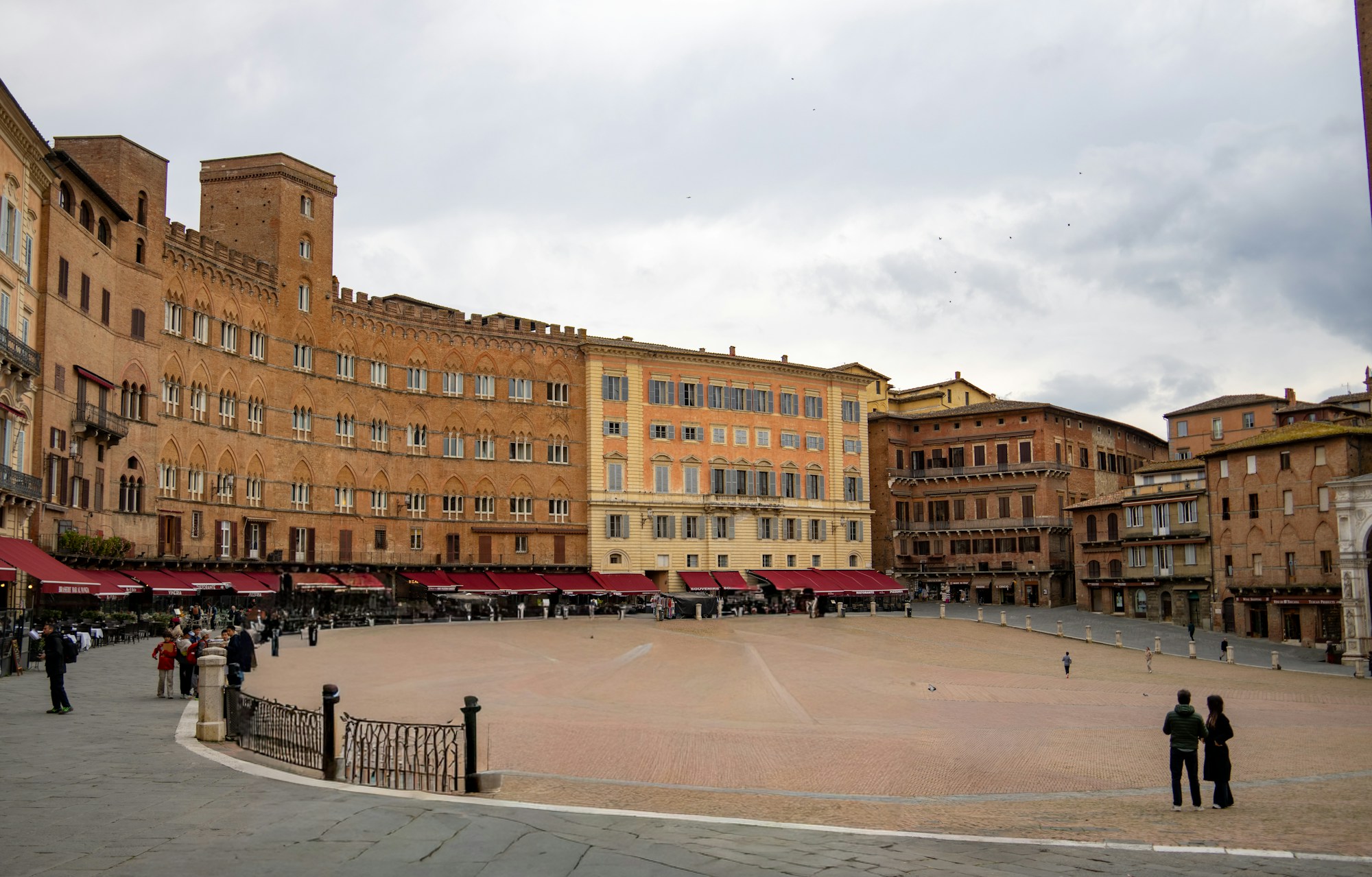 Vue aérienne de la Piazza del Campo à Sienne, place en coquille inscrite au patrimoine UNESCO