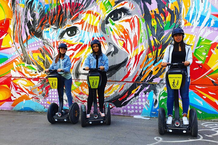 Street art tour Paris 13e arrondissement en Segway murales géantes boulevard Vincent Auriol