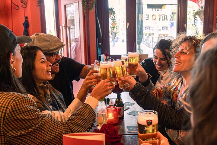 Food tour culturel Amsterdam avec Sherpa départ Waterlooplein dégustation culture et canaux