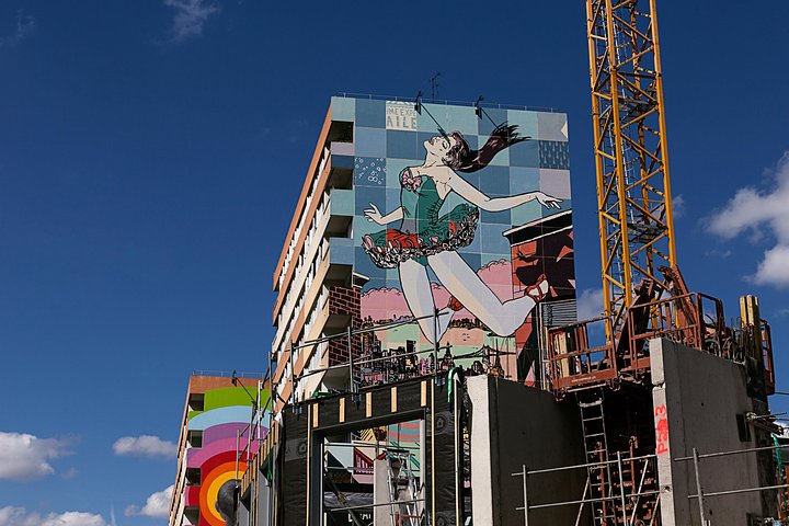 Murales XXL street art tour Paris 13e arrondissement œuvres géantes façades immeubles