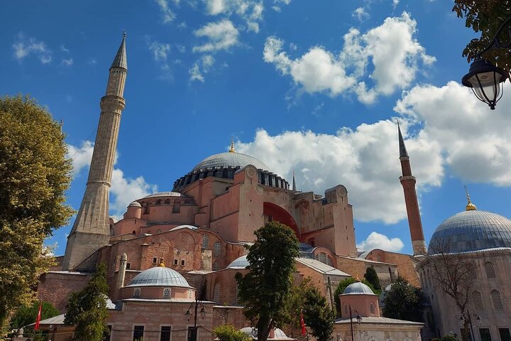 Petit groupe en visite à la Mosquée Bleue, Sainte-Sophie et Topkapi à Istanbul — formule Istanbul Highlights