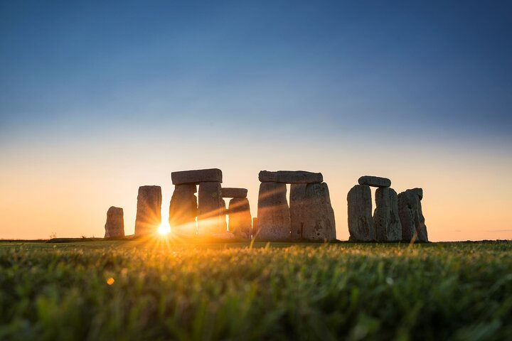 Tagesausflug Stonehenge und Windsor Castle ab London im Reisebus