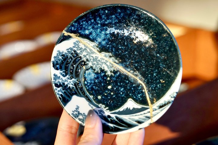 Introduction to kintsugi at an Asakusa workshop, Tokyo, ceramics and traditional tools