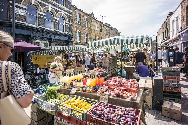 London Sunday markets walking tour with a local guide — Brick Lane and Hackney