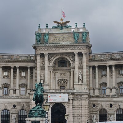 Visite guidée à pied centre-ville Vienne Hofburg école équitation espagnole
