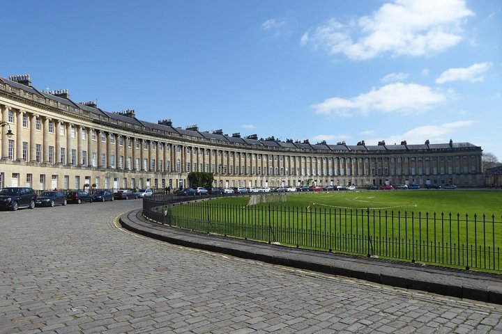 Guide local certifié Blue Badge devant le Royal Crescent de Bath