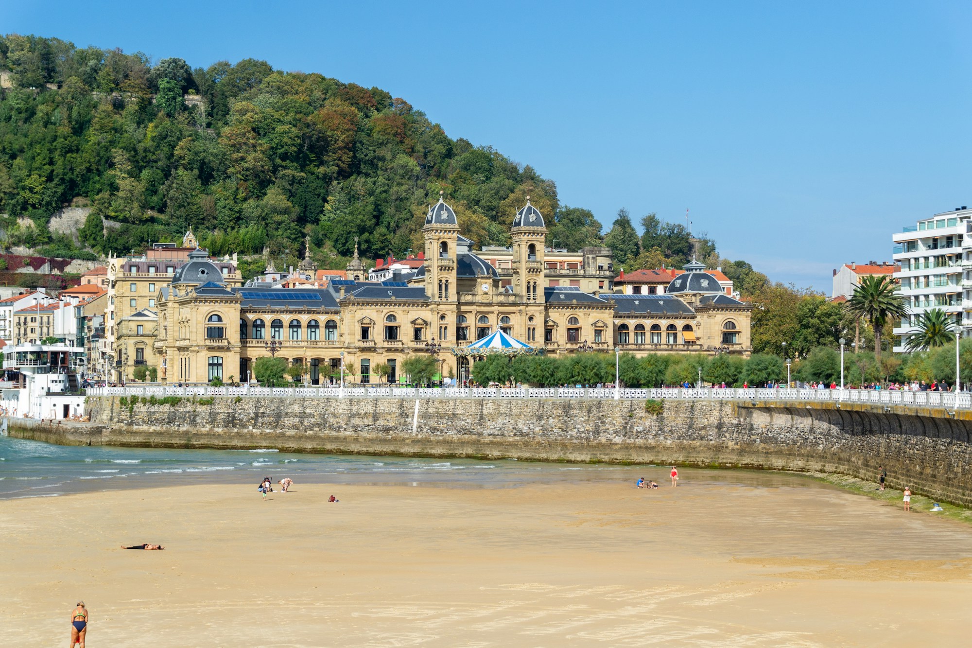 Plage de la Concha à Saint-Sébastien, excursion la plus rapide depuis Bilbao