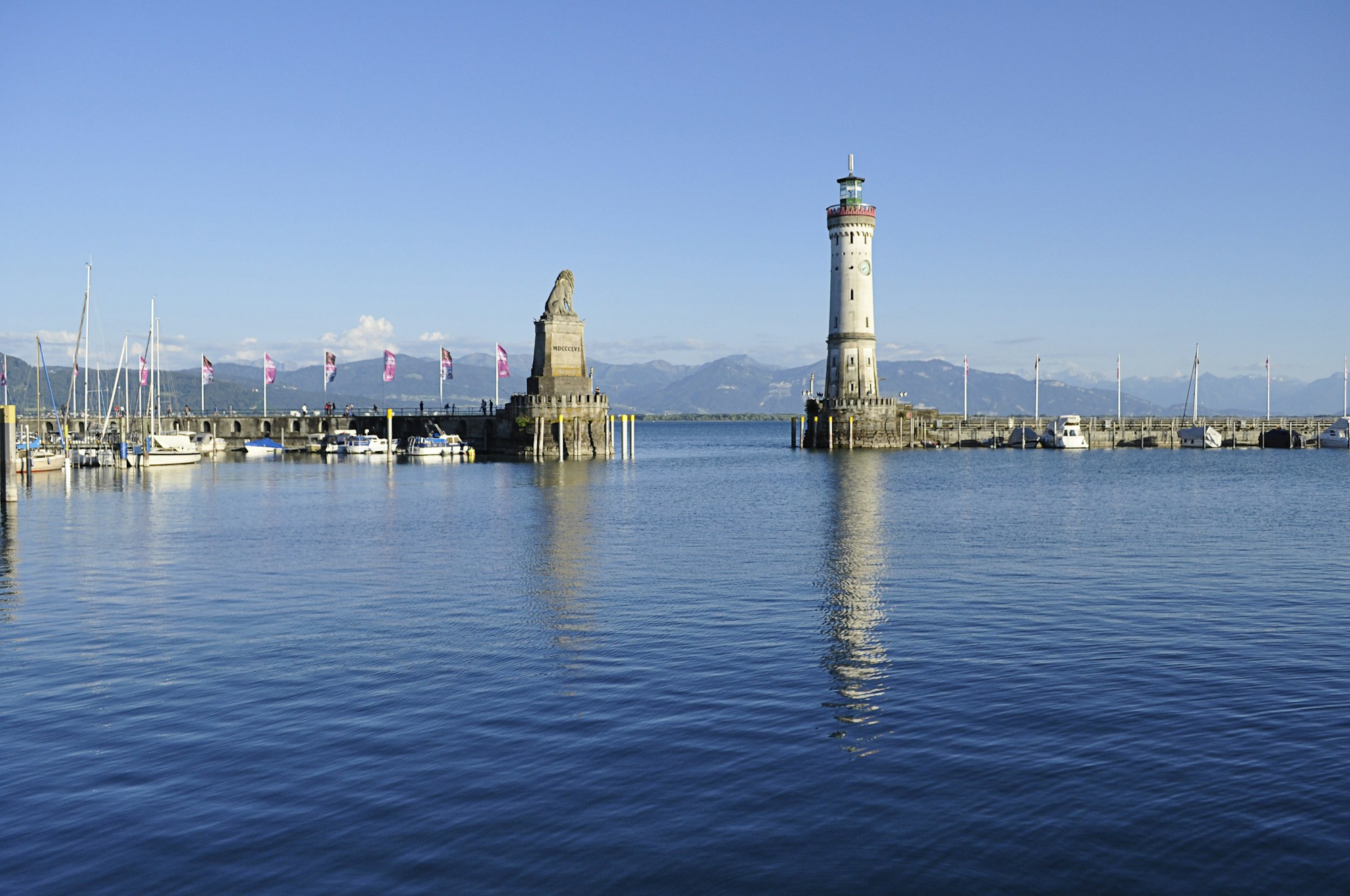Hafeneinfahrt von Lindau am Bodensee