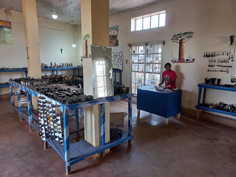 Atelier Maminirina, corne de zébu (coopérative) – Antsirabe 110, Madagascar (photo 2)