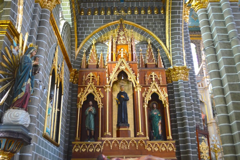 Basílica Inmaculada Concepción – Parque Principal, Jardín, Antioquia, Colombie (photo 3)