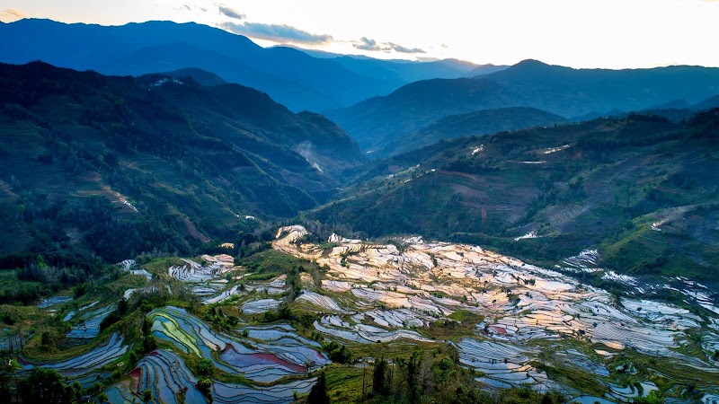 Belvédère de Laohuzui, coucher de soleil – Belvédère de Laohuzui, rizières de Yuanyang, Honghe, Yunnan, Chine (photo 2)