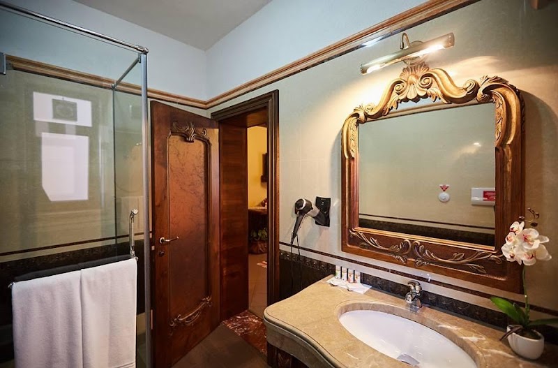 Brilant Antik Hotel, Tirana – Rruga Jul Variboba, Tirana, Albania (photo 3)
