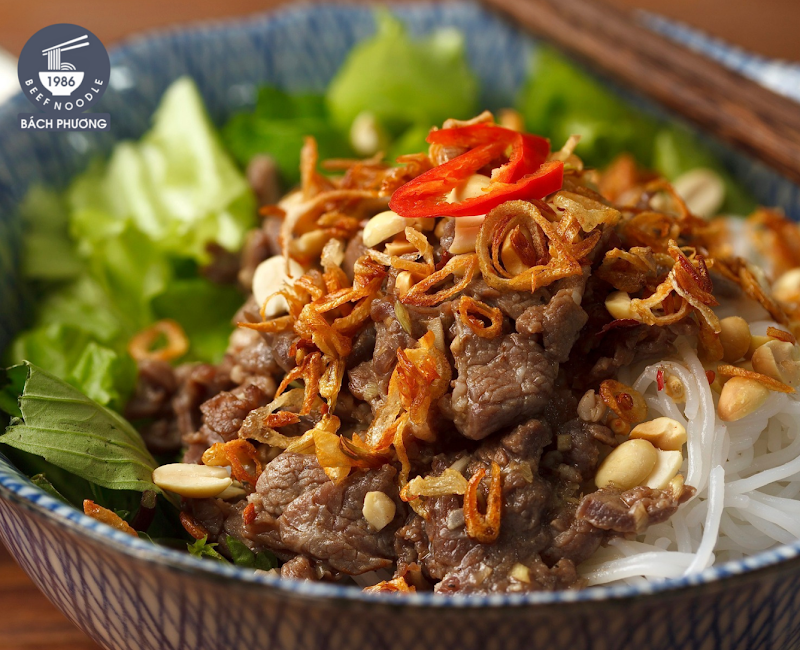 Bún Bò Nam Bộ Bách Phương – 73-75 Hàng Điếu, Phố cổ Hà Nội, Hoàn Kiếm, Hà Nội, Vietnam (photo 3)