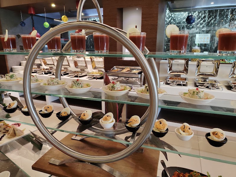 Cafe Jade - All Day Dining (24X7) – Hycinth Hotels, Manorama Office, Manorama Rd, near Malayala Manorama, Aristo, Thampanoor, Thiruvananthapuram, Kerala 695001, India (photo 2)