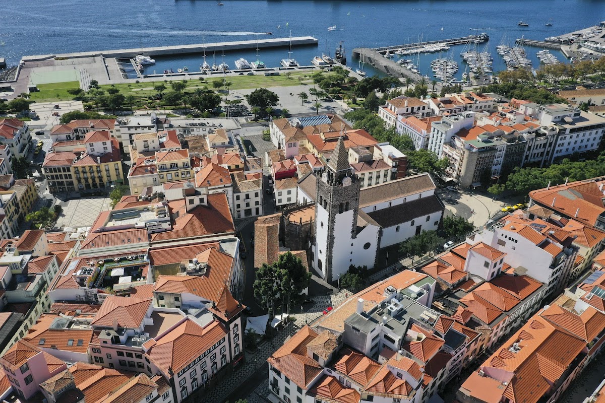 Cathédrale (Sé) de Funchal – R. do Aljube, São Martinho, 9000-067 Funchal, Portugal (photo 1)