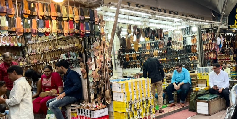 Chandni Chowk – Sis Ganj Guru Dwara, Chhippy Wada, Chandni Chowk, Delhi, 110006, India (photo 2)