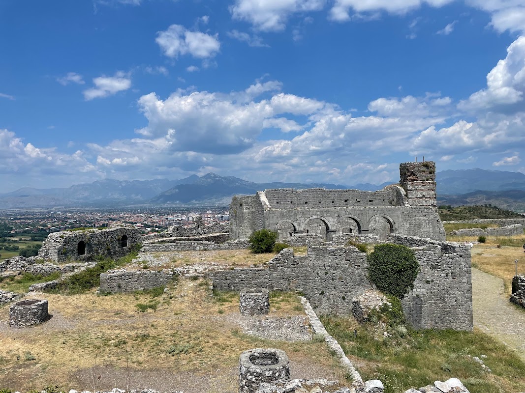 Château de Rozafa (Shkodër) – Colline de Rozafa, Shkodër, Albanie (photo 1)